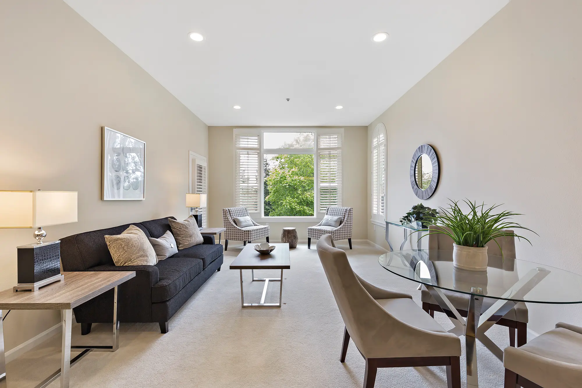 Saratoga Retirement Community Montavlo furnished living room